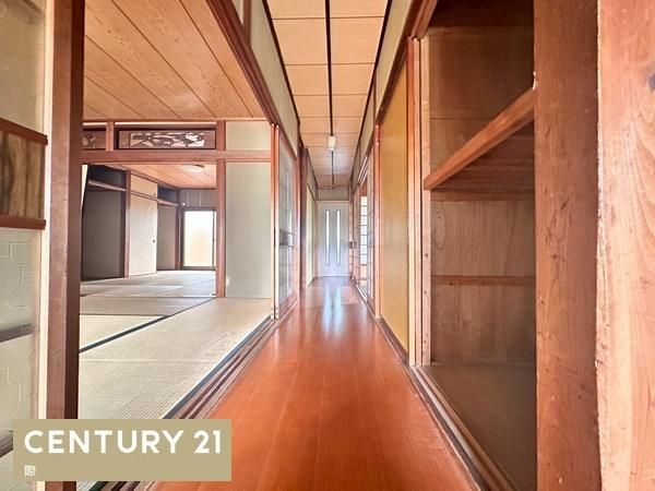 4DK House for Sale in Wakayama City Near Kinokawa Station - Thumbnail 4