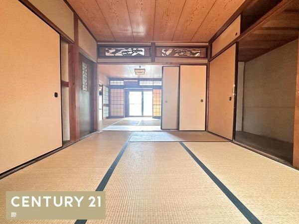 4DK House for Sale in Wakayama City Near Kinokawa Station - Thumbnail 3