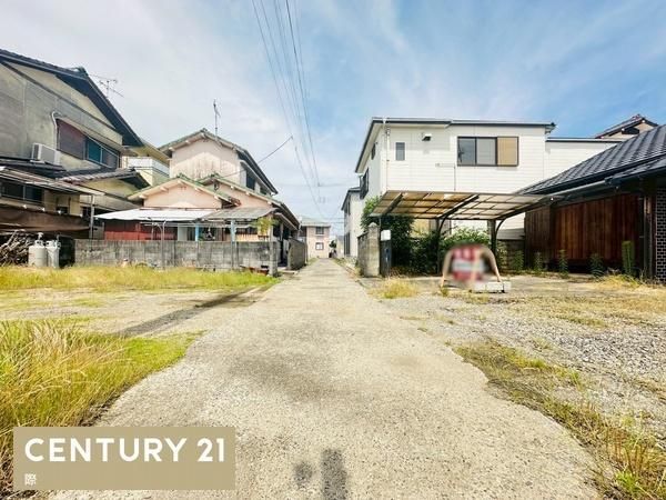 4DK House for Sale in Wakayama City Near Kinokawa Station - Thumbnail 2