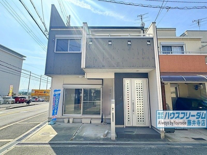Corner Lot 3LDK House for Sale in Fujiidera, Osaka - Image 1