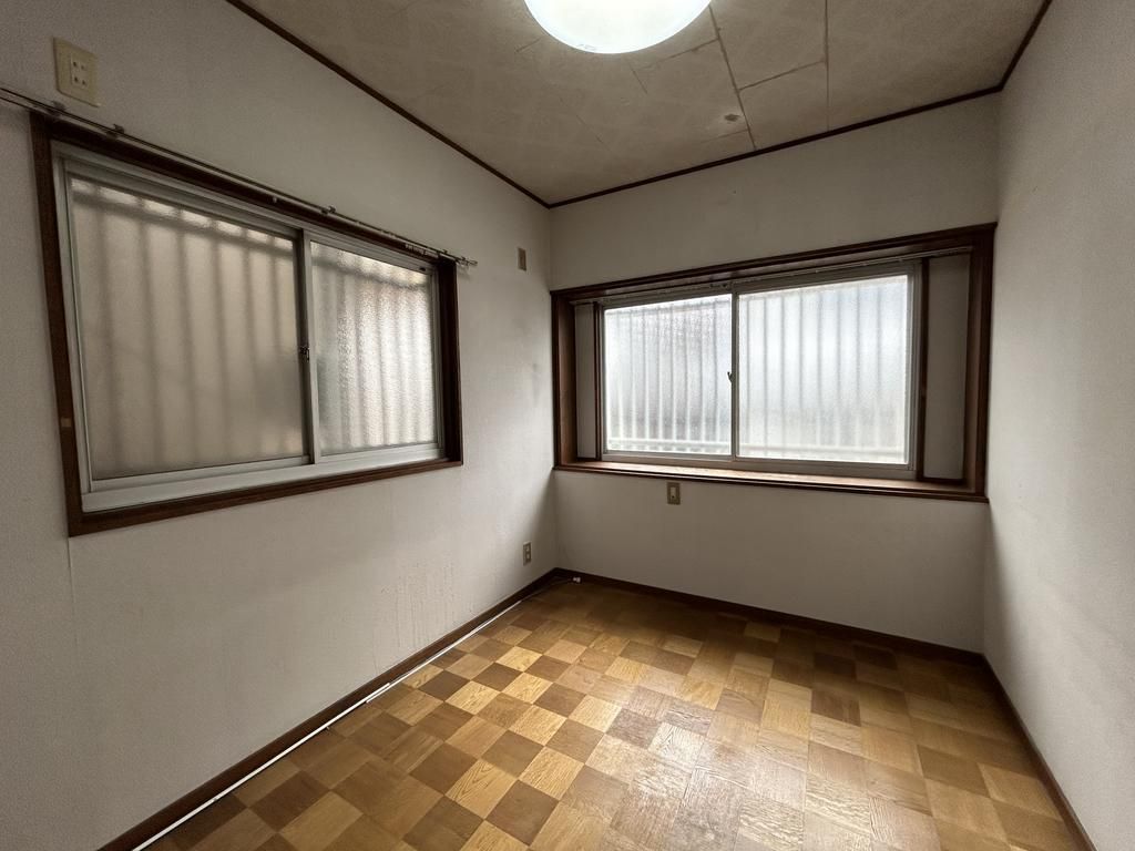 5DK Detached House for Sale in Nagata Ward, Kobe - Thumbnail 4