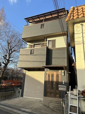 Renovated 4LDK House Near Amagasaki Station, Hyogo - Thumbnail 2