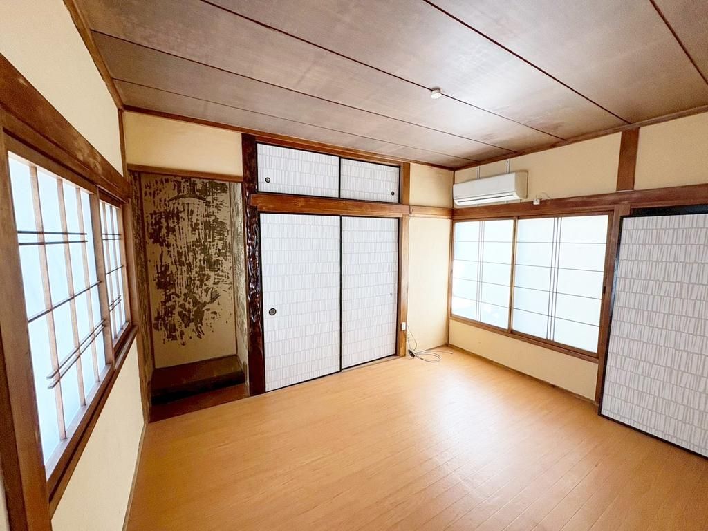 3DK Detached House for Sale Near Abiko Station, Osaka - Thumbnail 3