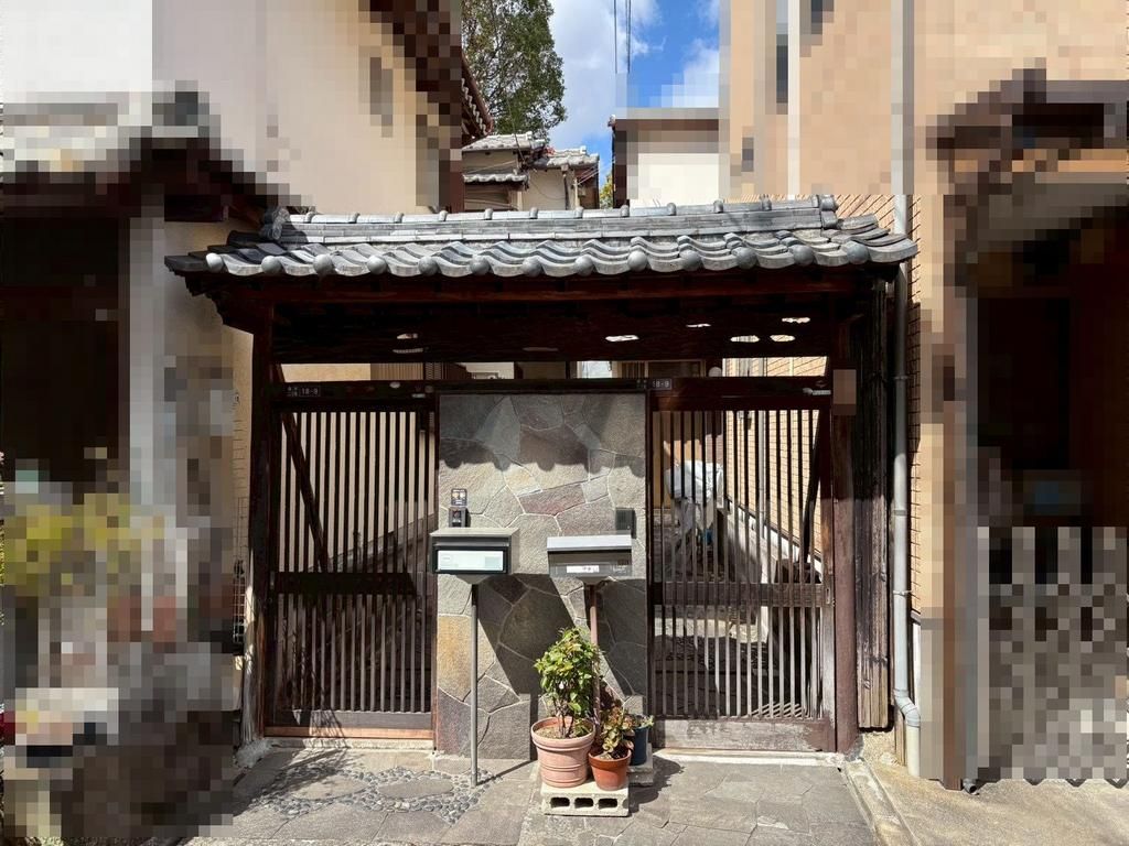 3DK Detached House for Sale Near Abiko Station, Osaka - Thumbnail 2