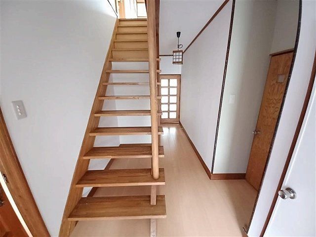 Renovated 5LDK House for Sale in Himeji, Hyogo | 119.79 sqm - Thumbnail 4