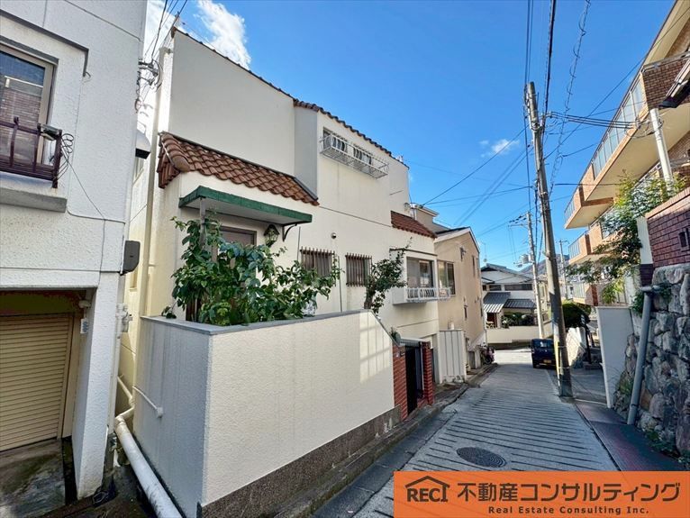 4LDK RC Detached House for Sale near Rokko Station, Kobe - Thumbnail 3