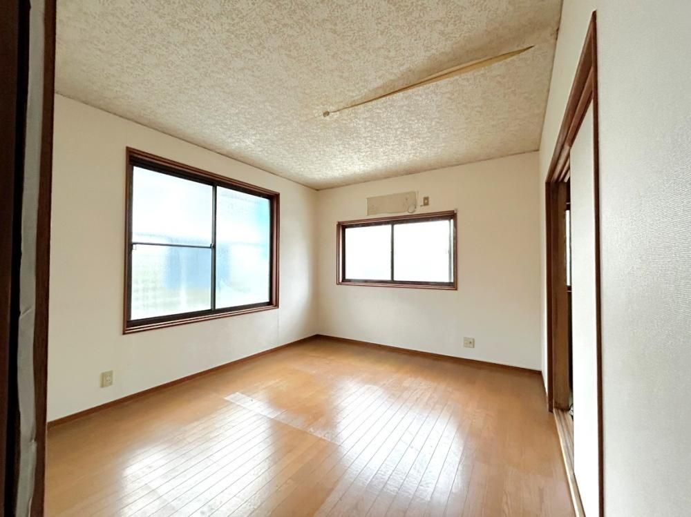 Renovated 4LDK House for Sale in Minoh, Osaka - Near Makiochi Station - Thumbnail 4
