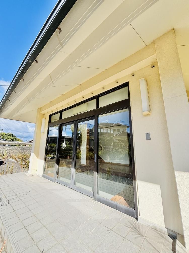 12LDK House for Sale in Wakayama City, Wakayama Prefecture - Thumbnail 2