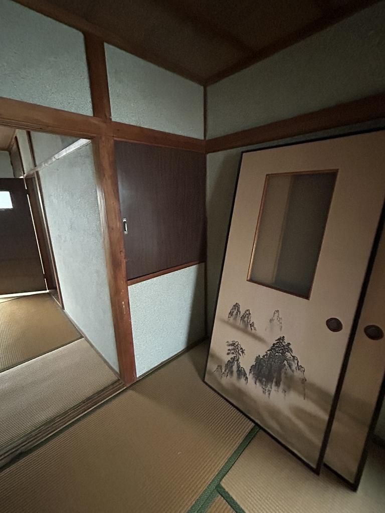 5DK Detached House for Sale in Habikino City, Osaka - Thumbnail 2