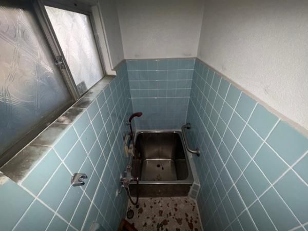 3K Terraced House for Sale in Higashi-Osaka, Osaka - Thumbnail 3
