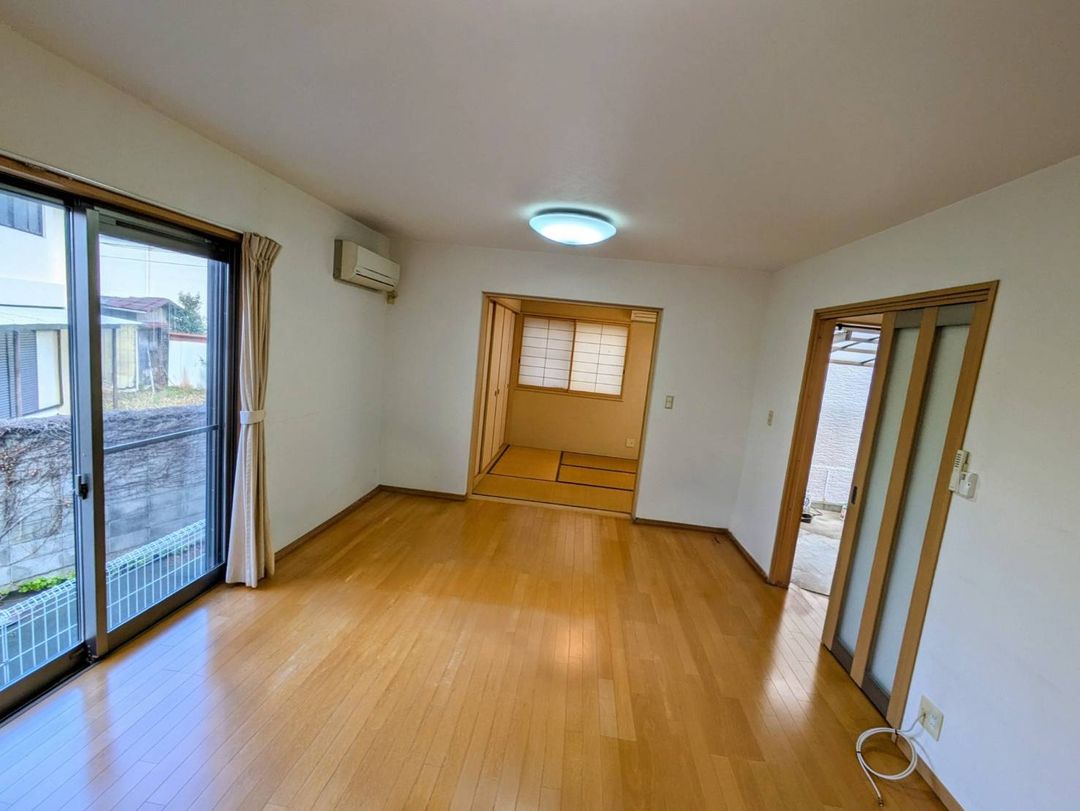 4LDK Detached House for Sale in Sennan City, Osaka - Thumbnail 3