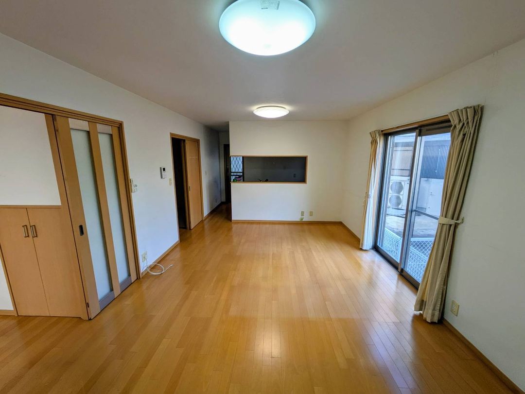 4LDK Detached House for Sale in Sennan City, Osaka - Thumbnail 4