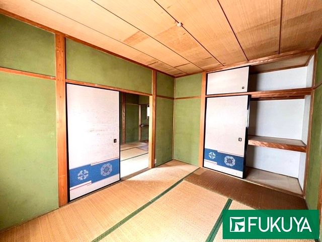 4LDK Wooden House for Sale in Kashiwara, Osaka - 7 Min Walk to Station - Thumbnail 2