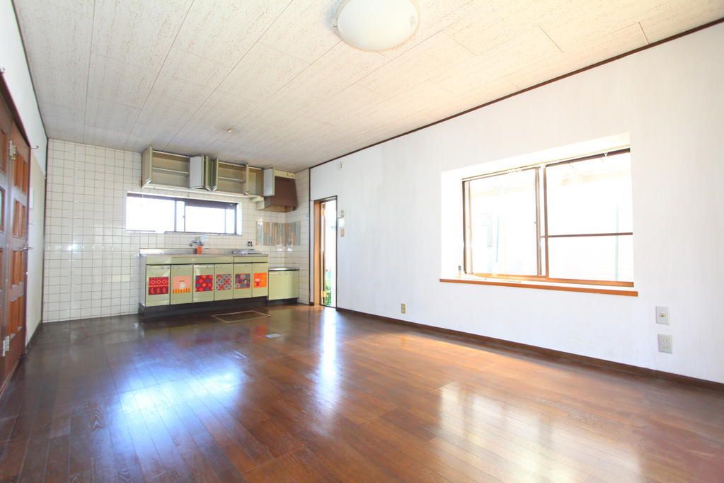 4LDK Used House for Sale in Kameoka, Kyoto - 90.26 sqm - Thumbnail 2
