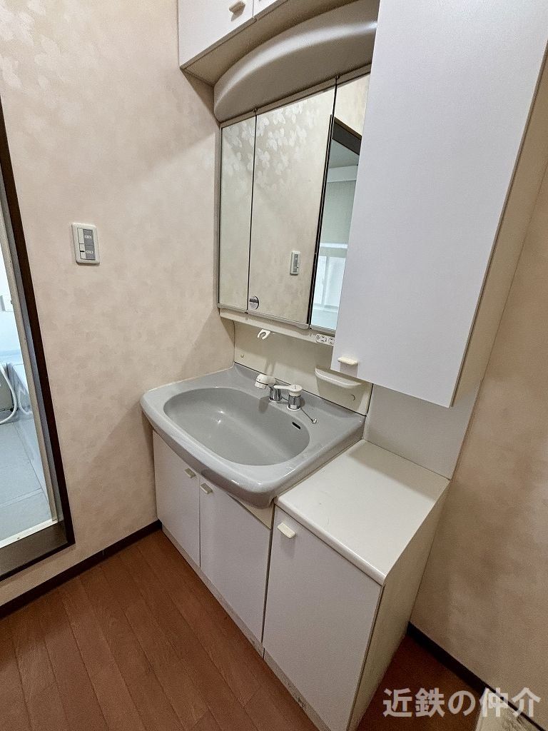 4LDK Wooden House for Sale in Yawata, Osaka - 3 Min Walk to Station - Thumbnail 4