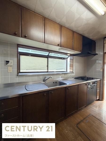 Spacious 5DK House in Himeji, Hyogo - 129.95 sqm for Sale - Thumbnail 4
