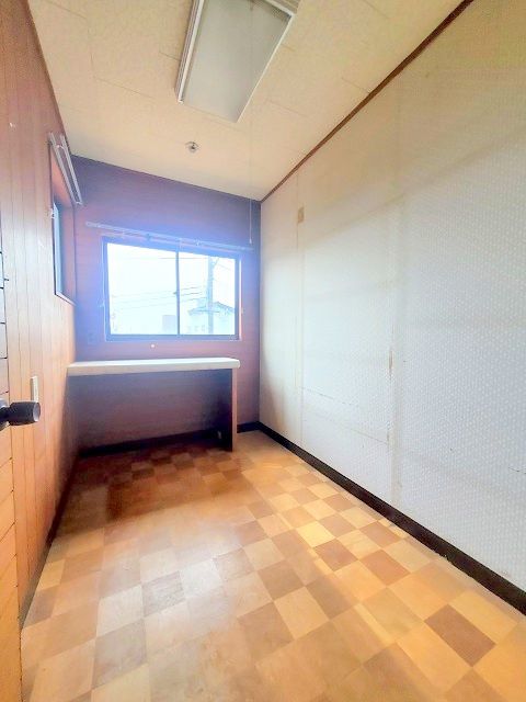 3SLDK Detached House for Sale in Neyagawa, Osaka - 14 min walk to Kōrien Station - Thumbnail 4