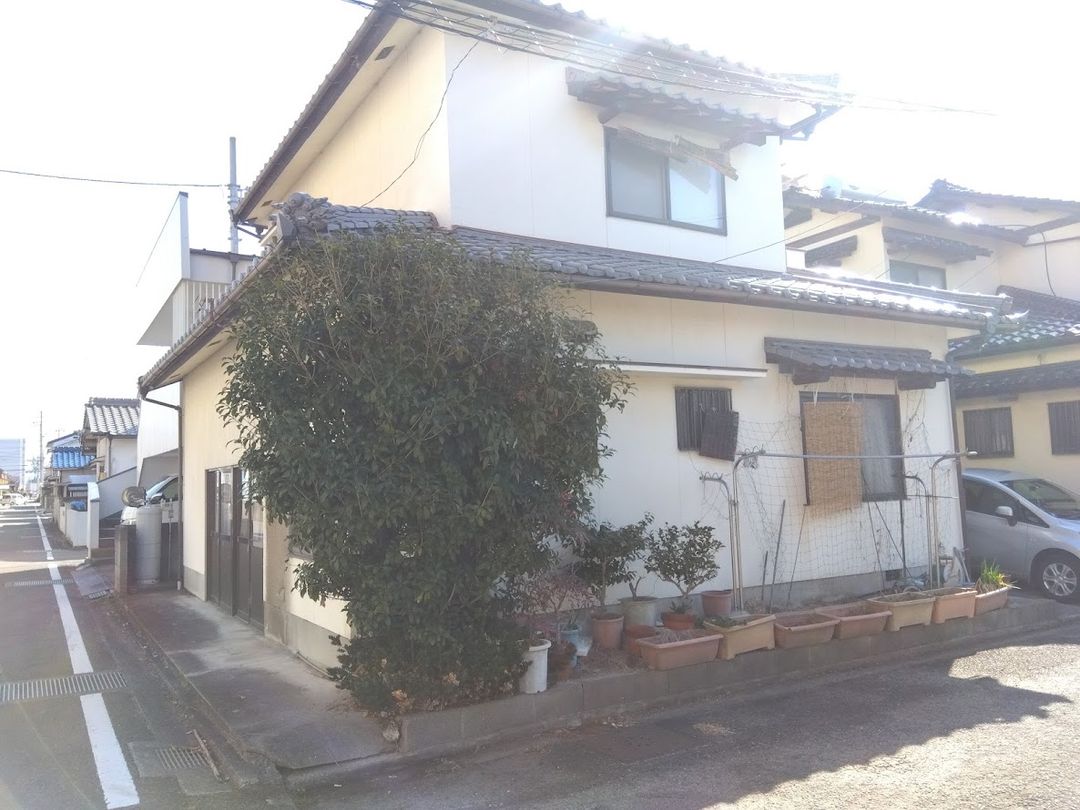 5DK Corner Lot House with Shop Potential in Matsuyama, Ehime - Thumbnail 3
