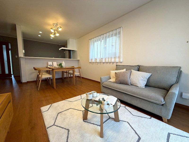 Renovated 4LDK House Near Kosanji Station, Hirakata - Thumbnail 4