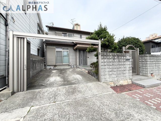 6LDK Two-Generation House in Kobe Nagata with Garden & Parking - Thumbnail 3