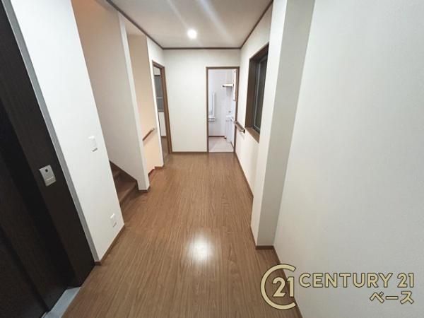 8LDK Family Home with Elevator Near Kawachi-Kokubu Station, Kashiwara - Thumbnail 4