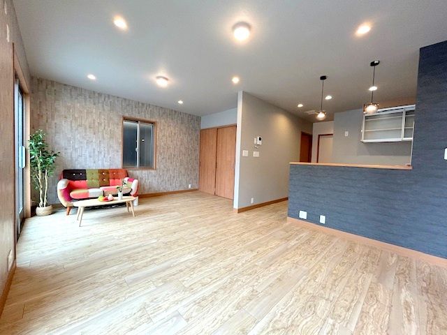 4SLDK Detached House for Sale in Takatsuki, Osaka - Thumbnail 3