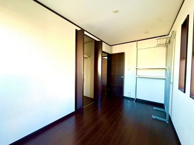 2010 Built 1SLDK House with Loft & Parking in Sakai, Osaka - Thumbnail 2