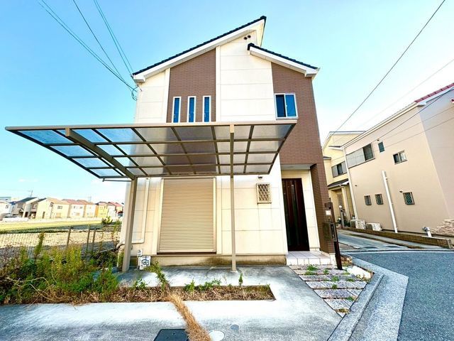 2010 Built 1SLDK House with Loft & Parking in Sakai, Osaka - Image 1