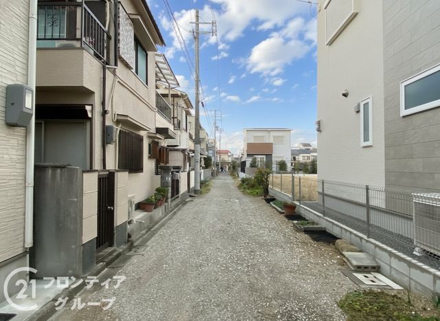 3LDK Detached House for Sale near Suwanomori Station, Sakai - Thumbnail 2