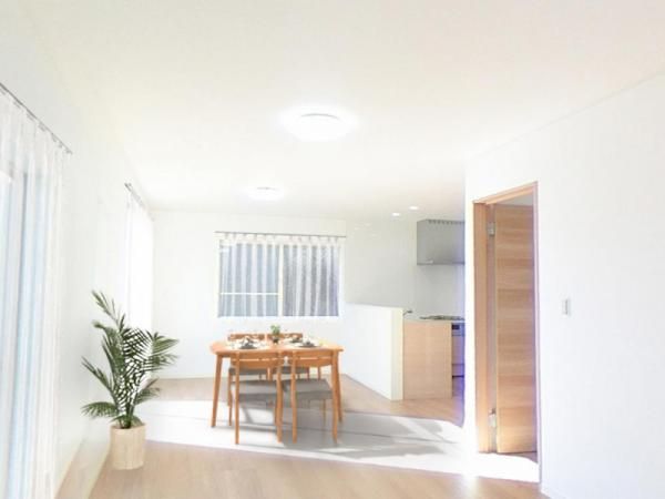 Renovated 3LDK House in Kobe Kita Ward with Garage & Views - Thumbnail 4