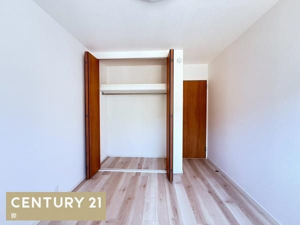 4SLDK House for Sale in Kainan, Wakayama Near Kuroe Station - Thumbnail 4