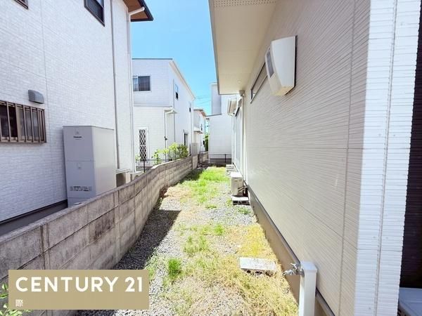 4SLDK House for Sale in Kainan, Wakayama Near Kuroe Station - Image 1