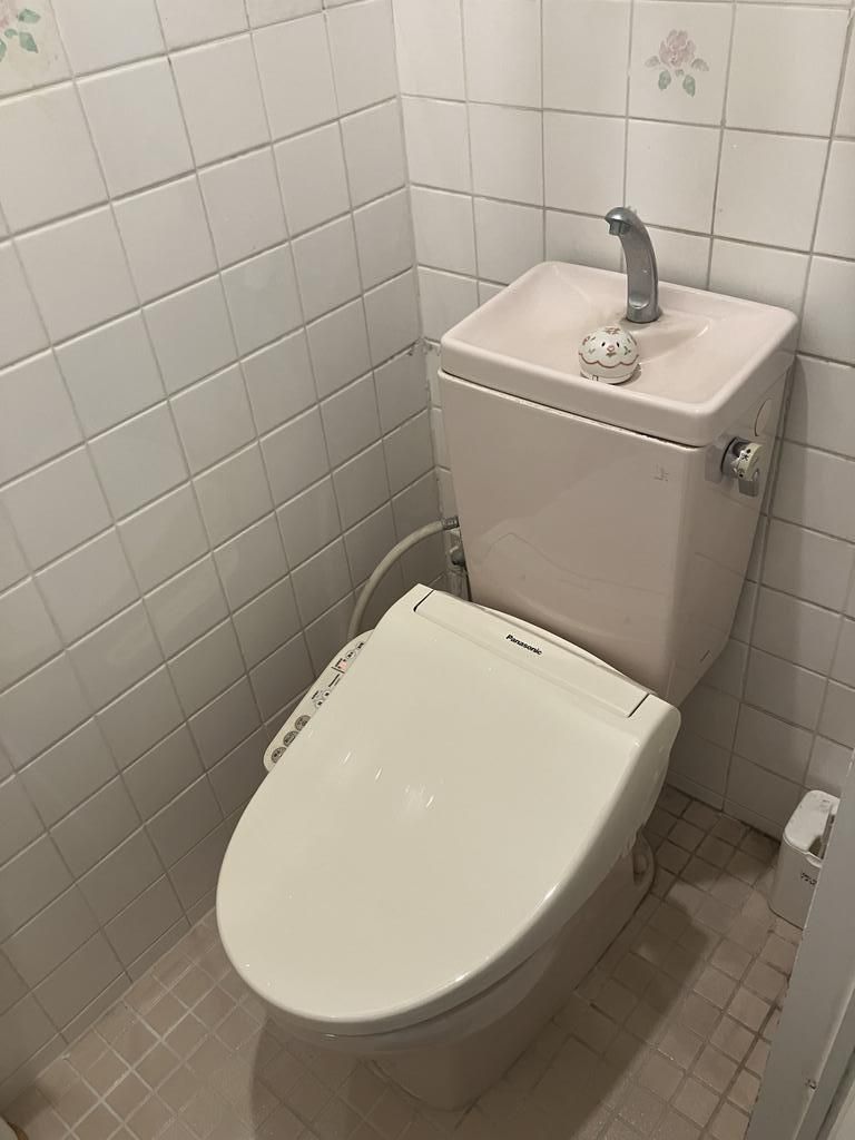 3DK House for Sale in Neyagawa Near Shinobugaoka Station - Thumbnail 2