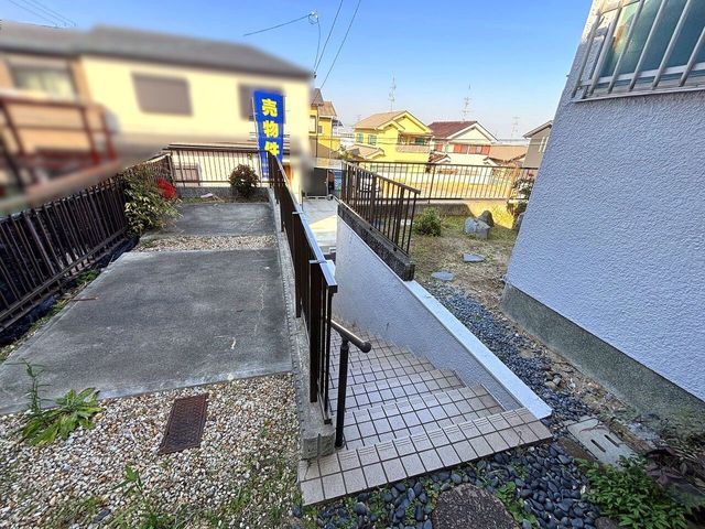 4K Detached House for Sale in Katano City, Osaka - Thumbnail 3