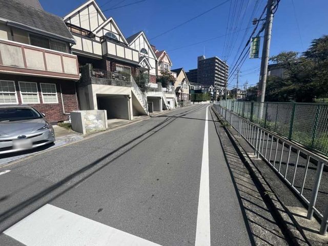 4LDK Used House for Sale in Hirakata, Osaka - 110.07 sqm - Thumbnail 3