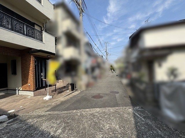 4SLDK Detached House for Sale in Takatsuki, Osaka - Thumbnail 2