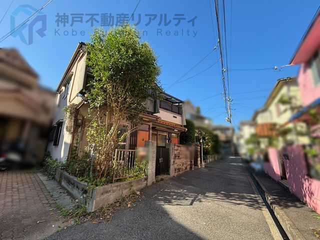 Detached House for Sale near Tarumi Station, Kobe - Thumbnail 4