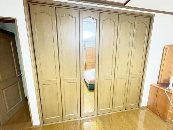 6LDK Family Home for Sale in Osaka Nishinari Ward, Near Kishinosato Station - Thumbnail 3