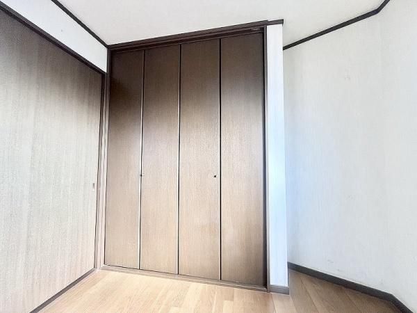 5LDK Corner Lot House with Shop Space Near Shijonawate Station - Thumbnail 4