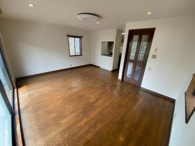 4LDK Detached House for Sale in Iwade, Wakayama - Thumbnail 2
