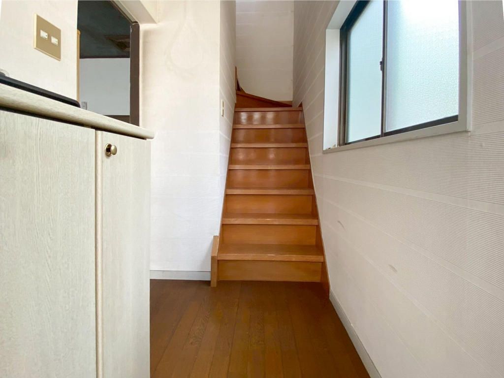 3LDK House with Internal Garage in Kanazawa, Ishikawa - Thumbnail 4