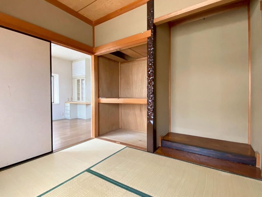 3LDK House with Internal Garage in Kanazawa, Ishikawa - Thumbnail 3