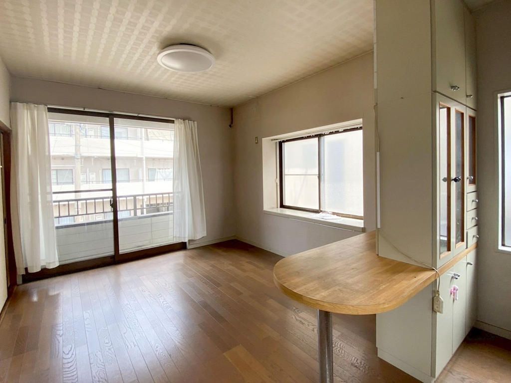 3LDK House with Internal Garage in Kanazawa, Ishikawa - Thumbnail 2