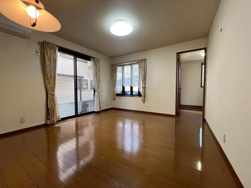 3SLDK Used House for Sale in Shinzaike, Wakayama City - Thumbnail 3
