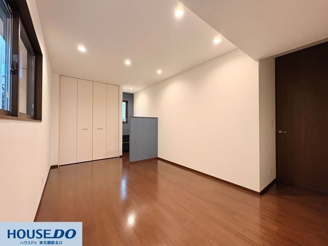 3LDK House for Sale in Yao City, Osaka Near Station - Thumbnail 2
