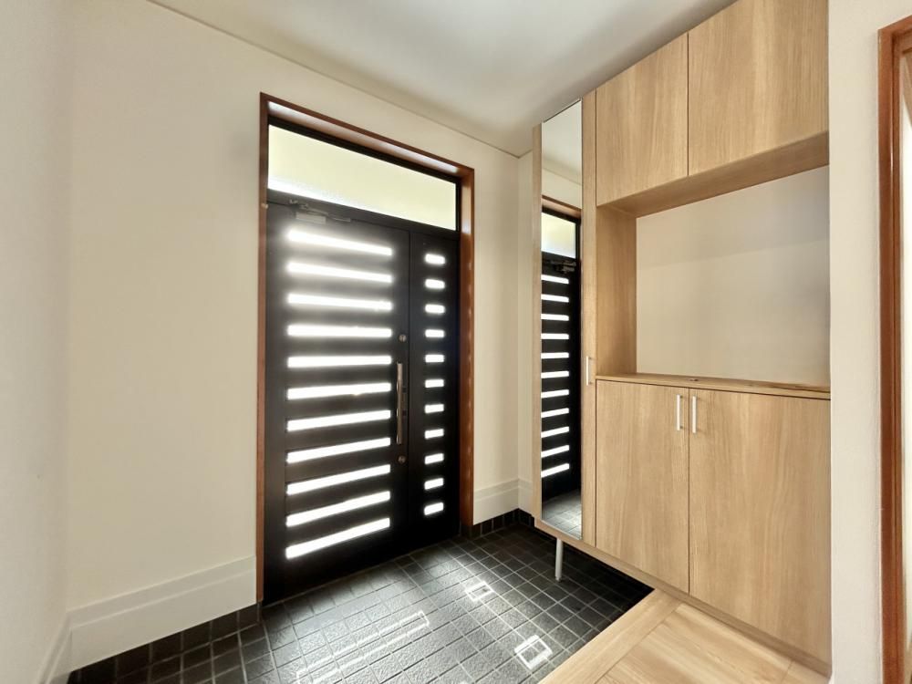 Renovated 5LDK House for Sale in Kawachinagano, Osaka - Thumbnail 3