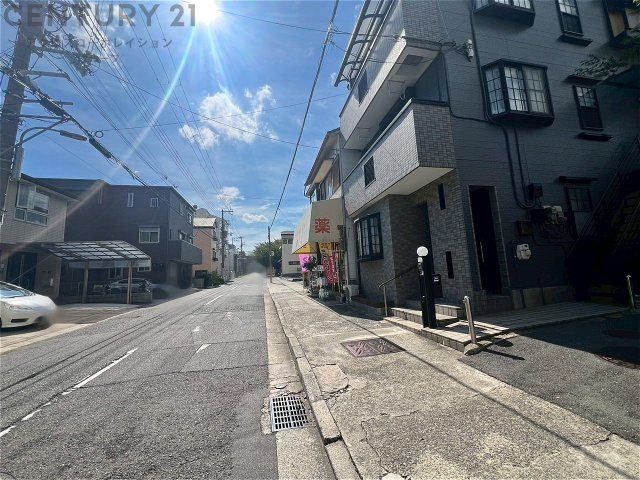 6LDK Family Home for Sale in Kobe Nada-ku, Hyogo - Thumbnail 3