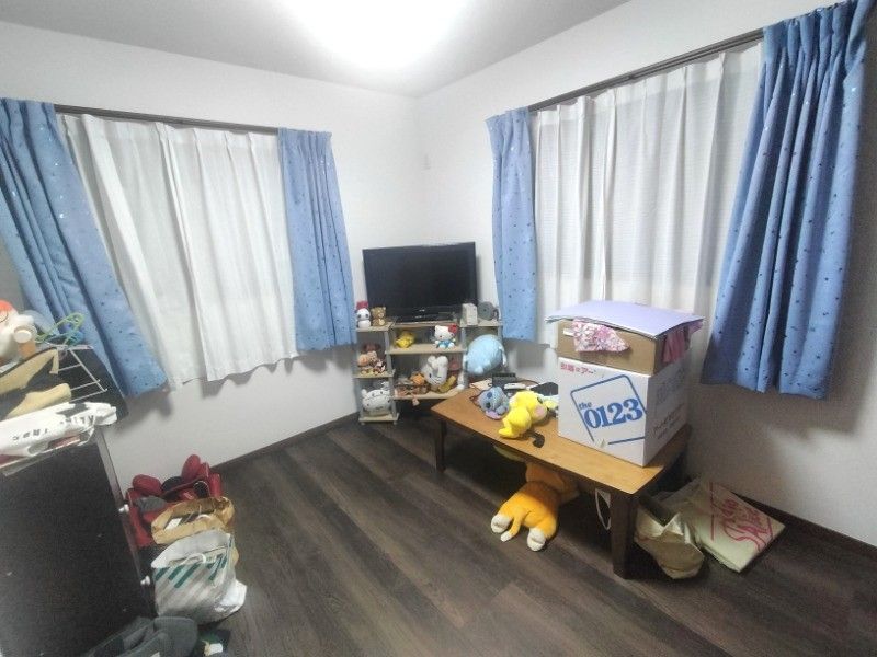 Modern 4LDK House in Kashiwarashi, Osaka | 2020 Build - Thumbnail 3