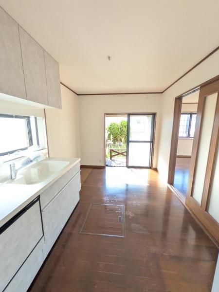 5LDK Detached House for Sale in Hirakata, Osaka - Thumbnail 4