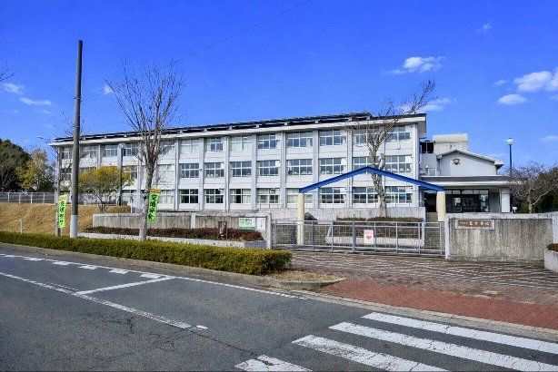 Vacant 4SLDK House in Sanda City, Hyogo - All Electric & South Facing - Thumbnail 4